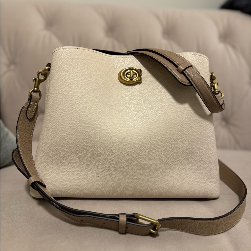 Practically New Coach Willow-Full Sized